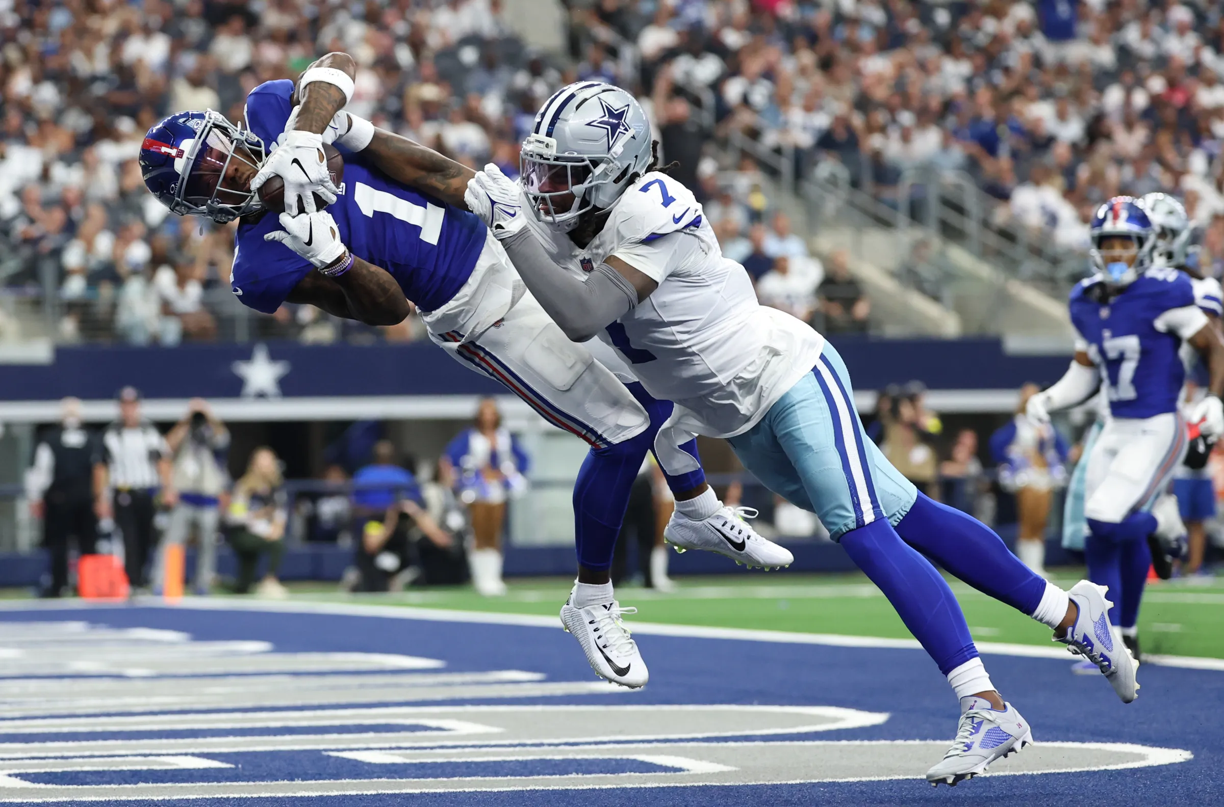 Cowboys Out-Duel Giants in Instant Classic