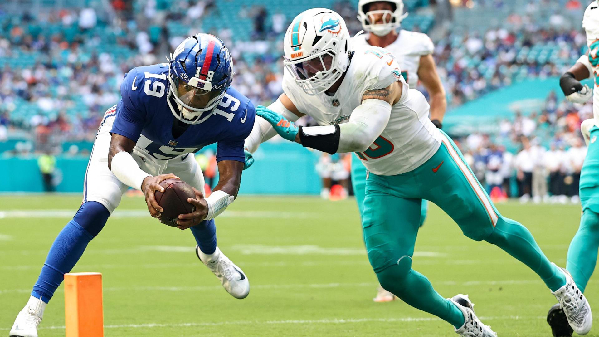 Giants Route Dolphins in South Beach Showdown 